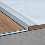 Desnivel para Piso Vinílico Gap Atrim 31.4 mm Aluminio Oro Mate - Image 2