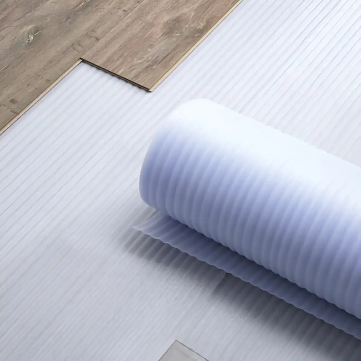 8021R-4.webp Manta de 2mm para Pisos Flotantes Polietileno Rollo 20m² - Image 1