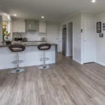 Adhesivo Acuoso para Piso Vinílico Adhekol Kekol Balde 10 kg - Image 4