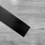 Piso Vinílico Pegable Glubase Listón Lanur 2 mm LVT Tránsito Comercial Frigg 5.02m² - Image 2