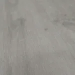 Piso Vinílico Kflooring Beige VHome 6mm WPC Tránsito Comercial Moderado Click 2.257m² - Image 3