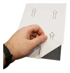 Piso Vinílico Frigg Ceniza Happiness  2 mm LVT Tránsito Residencial Autoadhesivo - Image 4