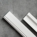 Zócalo Frigg Moldurado Blanco EPS Antihumedad 8 cm - Image 2